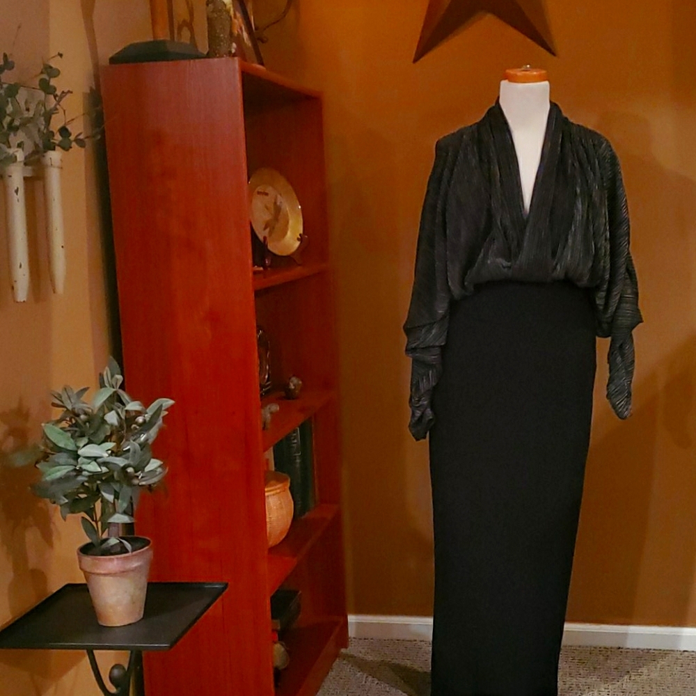 Ark & Co. Gown